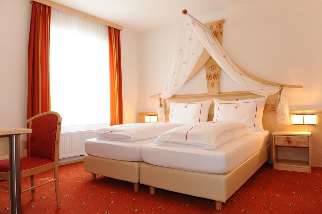 Hotel-Gasthof-Fleischerei - Zur Alten Post Schwanberg Szoba fotó