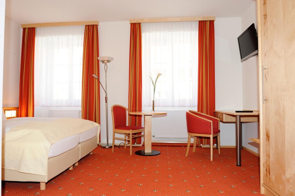 Hotel-Gasthof-Fleischerei - Zur Alten Post Schwanberg Szoba fotó