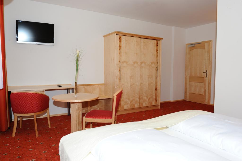 Hotel-Gasthof-Fleischerei - Zur Alten Post Schwanberg Kültér fotó